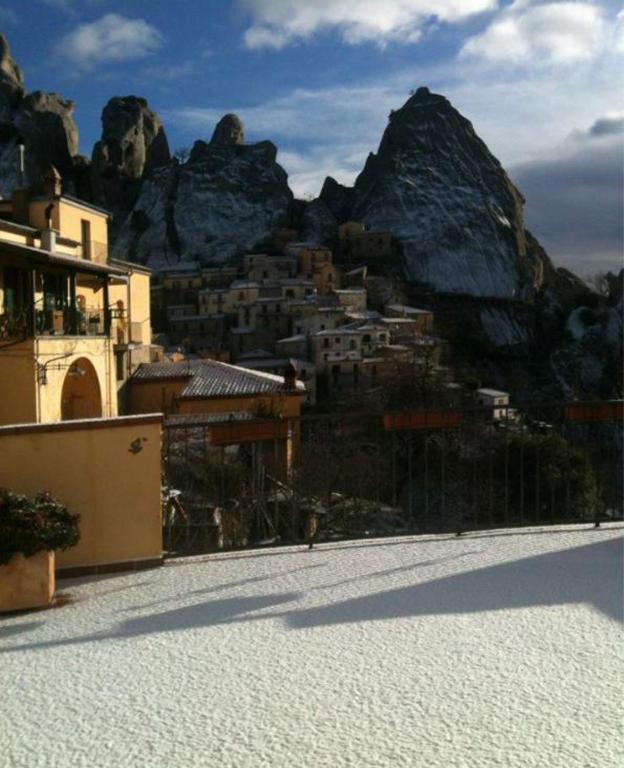 فندق La Locanda Di Castromediano كاستلمتسانو المظهر الخارجي الصورة